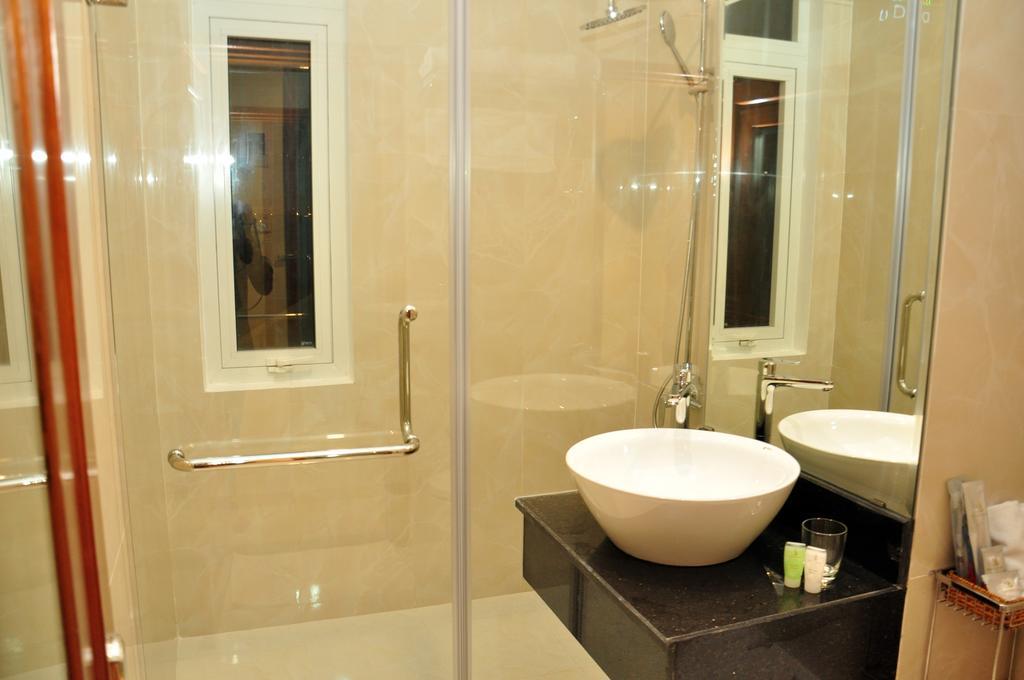 Marvin Hotel & Apartment Дананг Екстер'єр фото